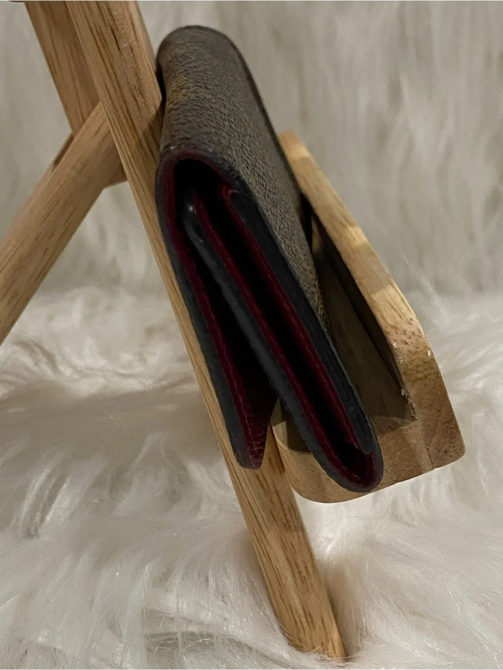 Louis Vuitton Monogram Brown Canvas Key Holder - burgundy interior - Picture 8 of 8